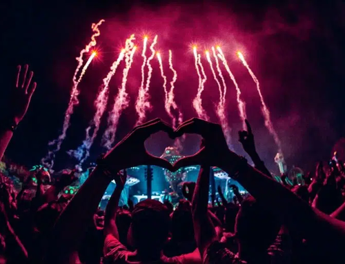 Танцуйте с более чем 800 лучших исполнителей электронной музыки в мире и объединяйтесь с людьми со всего мира в Tomorrowland этим летом.